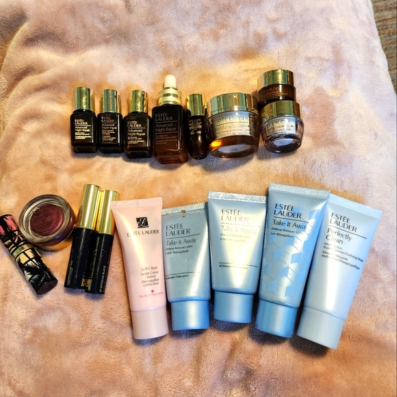 Estee Lauder Other - 17pc Estee Lauder Bundle